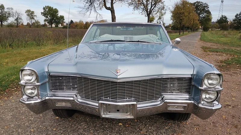 Frontansicht 1965 Cadillac DeVille - Erlebnisgutschein