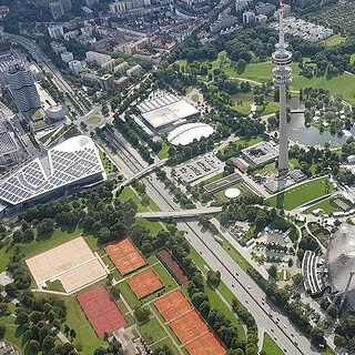 Panorama-Blick über die Stadt München, mit Ausblick auf die Münchner Frauenkirche.