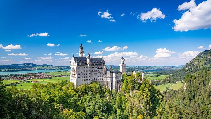 Schloss Neuschwanstein aus der Luft- Rundflug im Sportflugzeug