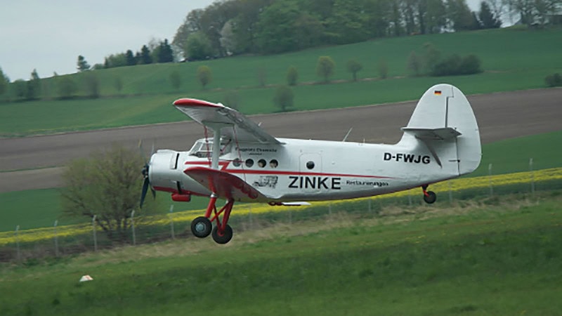 Doppeldecker AN2 im Landeanflug, Rundflug im Doppeldecker AN2 in Jahnsdorf