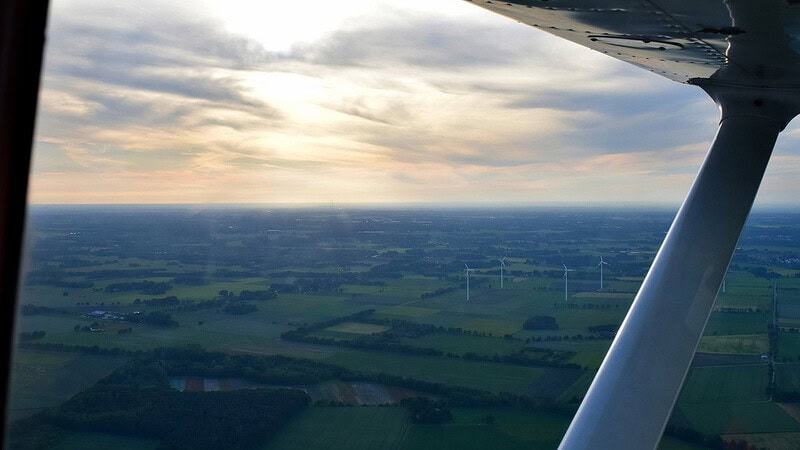 Blick aus dem Flugzeug, Rundflug über das Erzgebirge