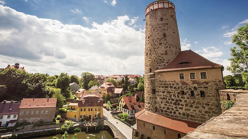 Ansicht des Turmes in Bautzen bei Sonnenlicht