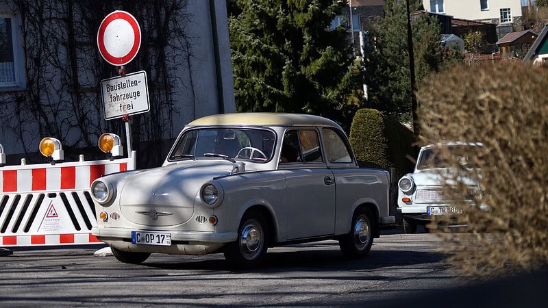 Trabant P60 in Chemnitz - Trabant fährt durch Chemnitz