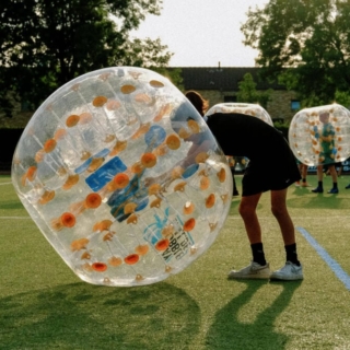 Bubble Fußball spiel im Freien