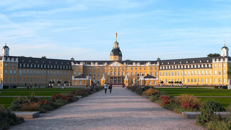 Aussicht auf das Karlsruher Schloss