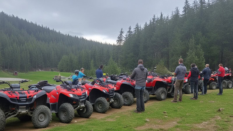 Etliche rote Quads auf einer Lichtung im Wald bei einer Pause