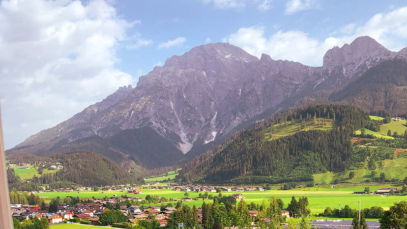 Aussicht aus dem Cube auf die Alpen